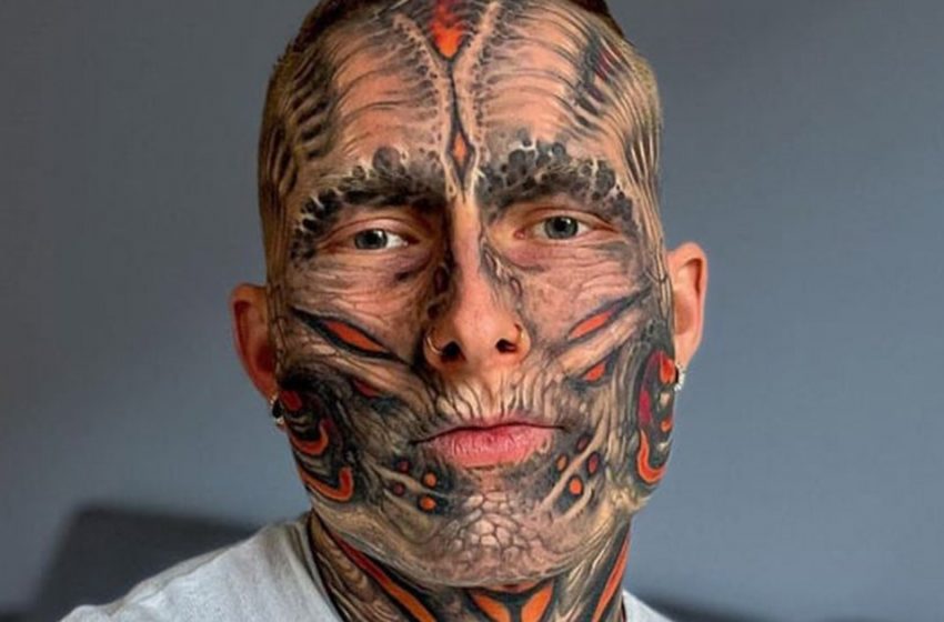 Неземна красота. Американецът, който се покри с татуировки, ни показа как изглежда без тях.