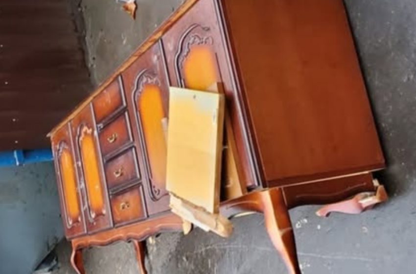  От боклук до съкровище: Вижте как превърнах изхвърлена нощна масичка в зашеметяващо произведение на изкуството само за една седмица!