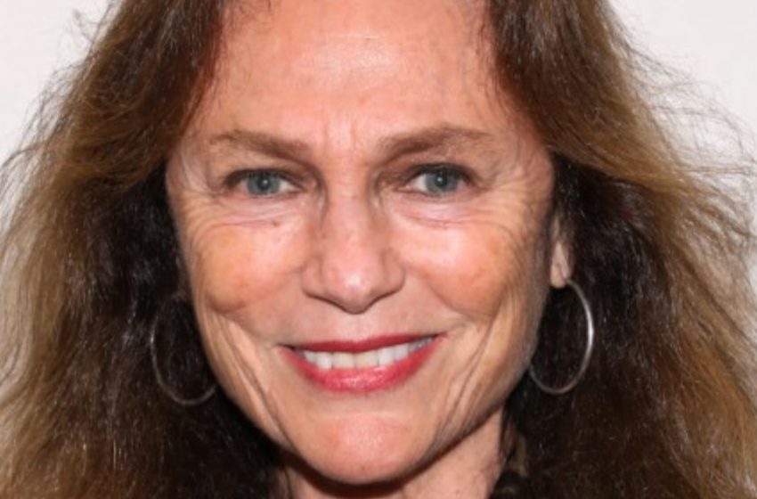  Кино звездата от 60-те, някога наречена „най-красивата жена“ на всички времена, впечатлява с трансформацията си: Можете ли да познаете коя е тя?